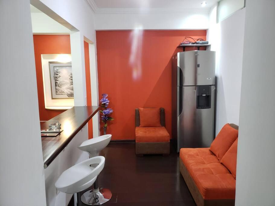 Mini Apartamento, Netflix, Plus, Sector Privilegiado, Cerca De Todo Quito