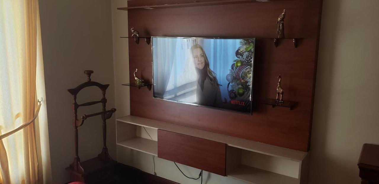 Apartamento Mini Apartamento, Netflix, Plus, Sector Privilegiado, Cerca De Todo Quito