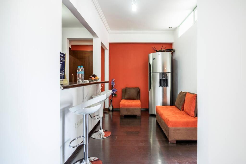 Mini Apartamento, Netflix, Plus, Sector Privilegiado, Cerca De Todo * Quito